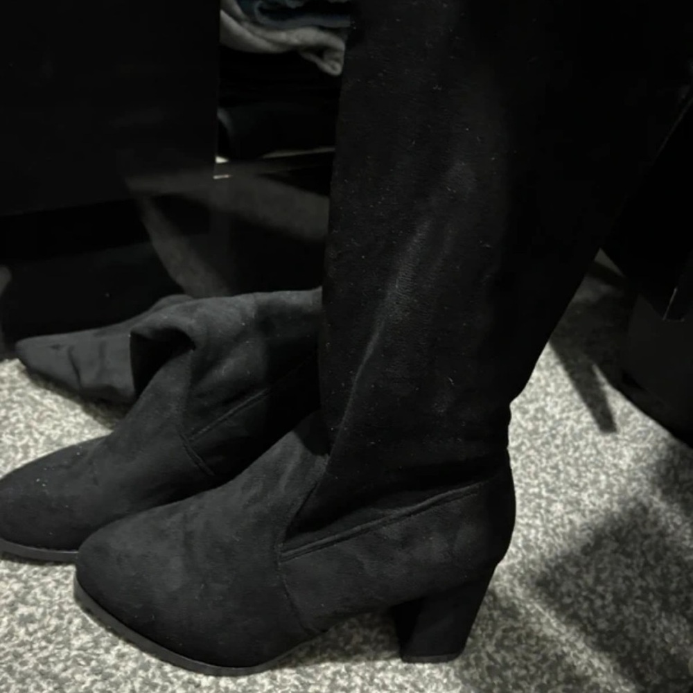SHEIN Elegant Black Heeled Boots